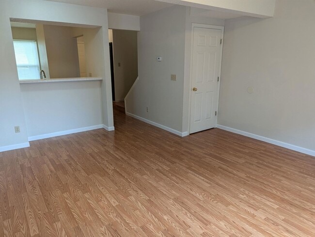 Building Photo - 3122 W Kunkle Blvd