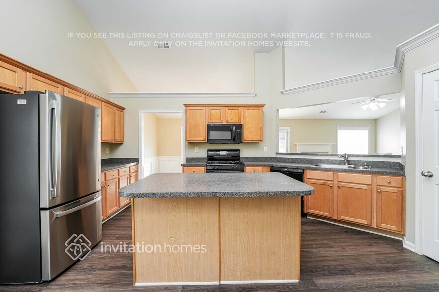 Building Photo - 2819 Merrion Park Ln NE