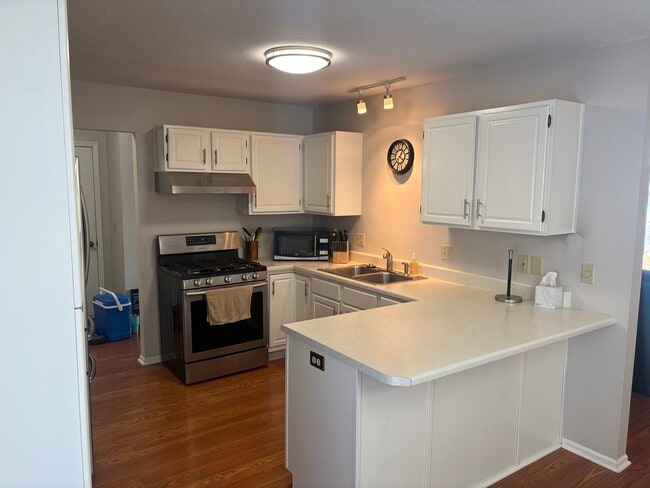 Building Photo - 10413 Kentfield Pl