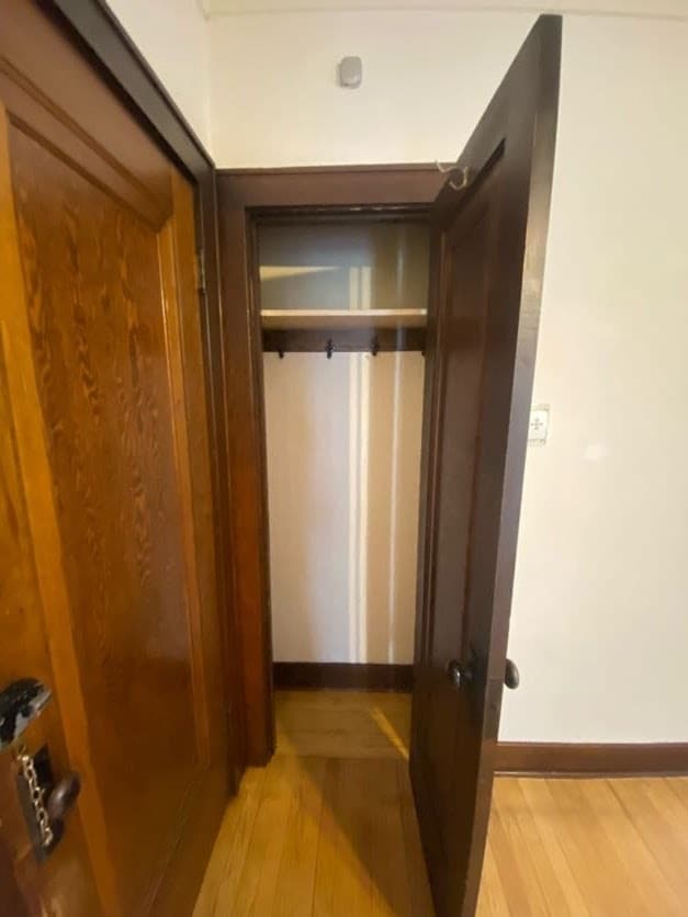 Building Photo - 528 State St