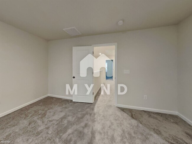 Building Photo - 3 br, 2.5 bath Townhome - 145 Eagle Chase Dr