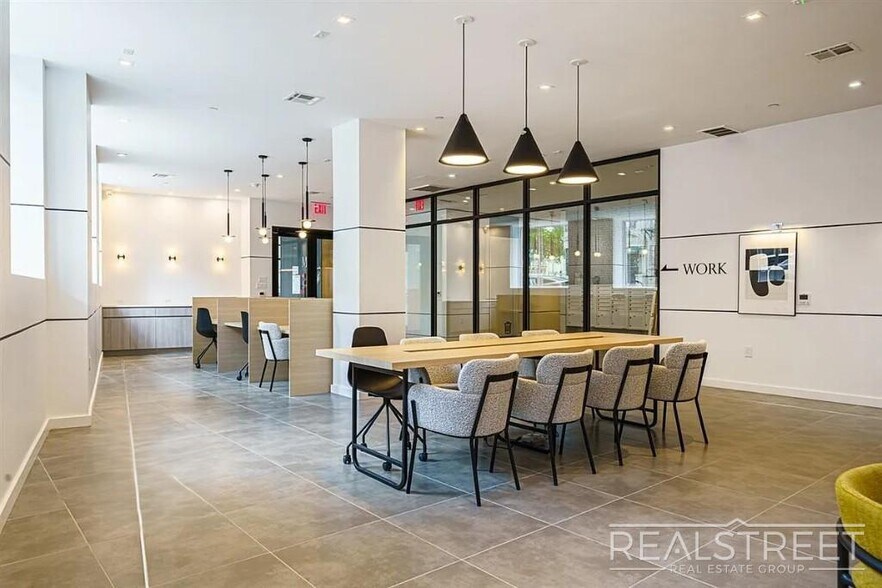 Building Photo - 1499 Bedford Ave