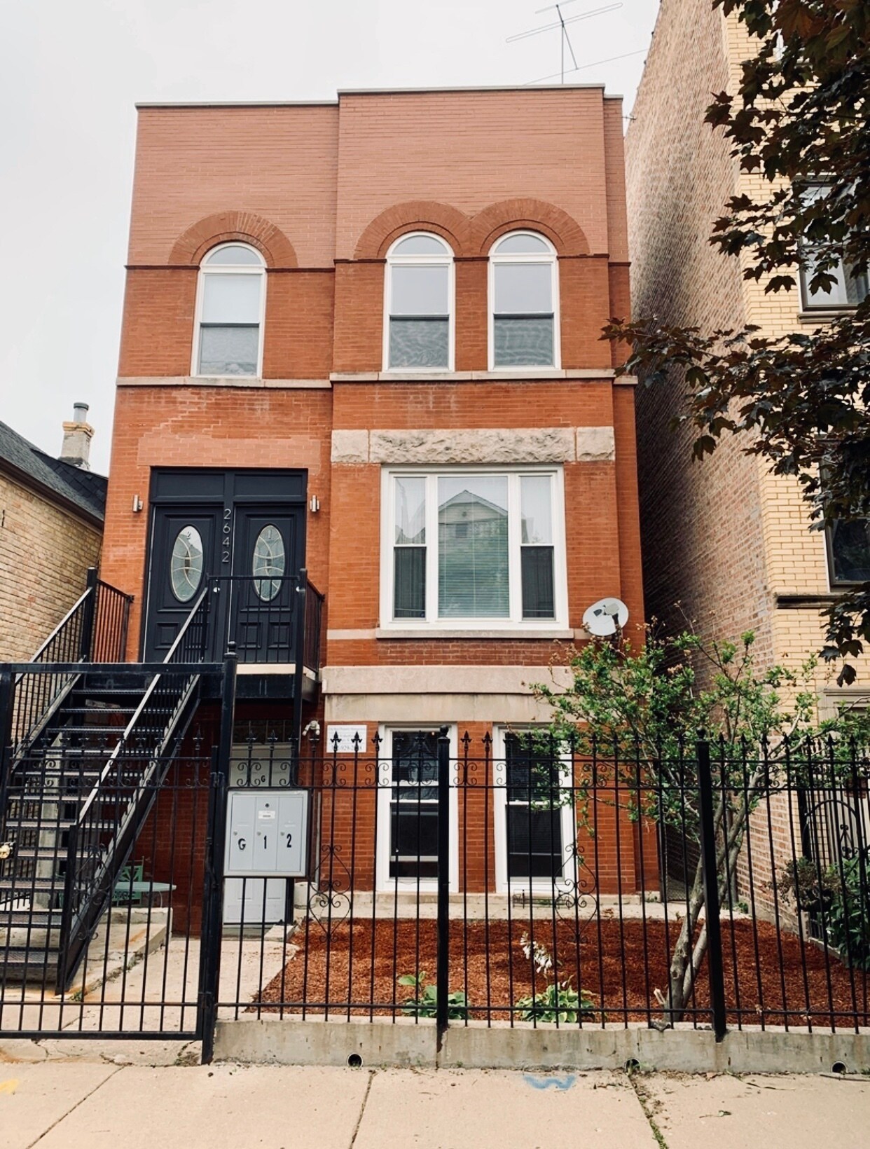 Building Photo - 2642 W HADDON AVE