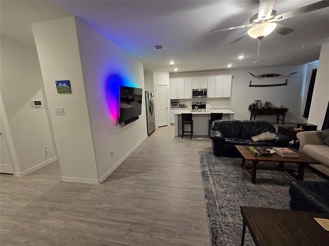 Building Photo - 605 Merriam Dr