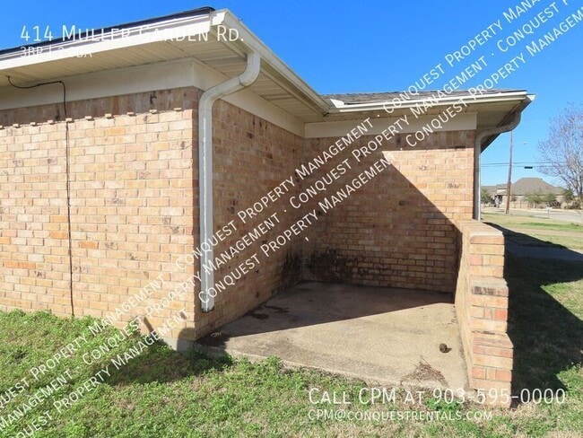 Building Photo - 414 Muller Garden Rd