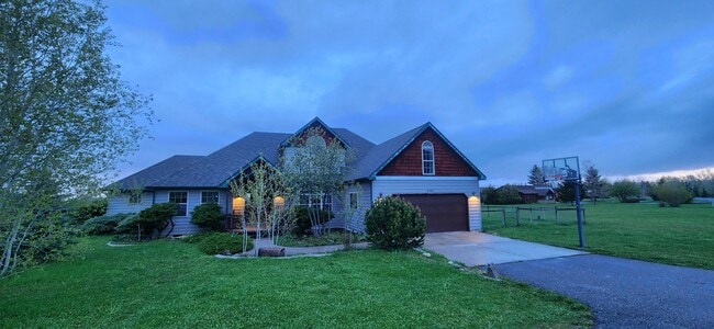 Building Photo - 8105 Alamosa Ln