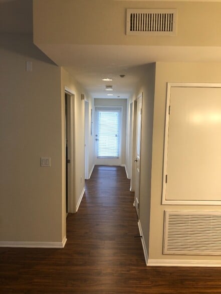 Building Photo - 844 Fedora St