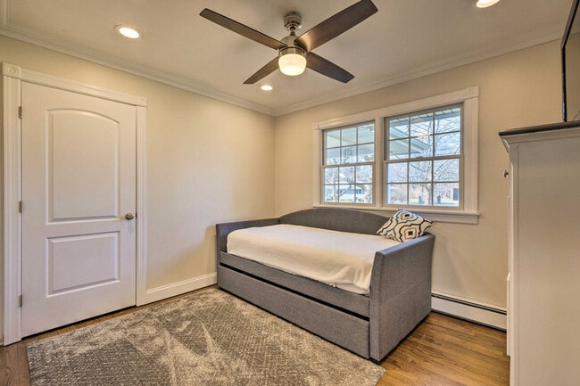 Building Photo - 500 Blossom Bend