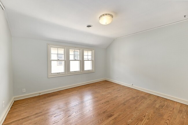 Building Photo - 3866 N Morris Blvd