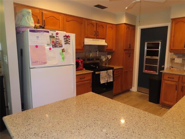 Building Photo - 28524 Twinbrook Ln
