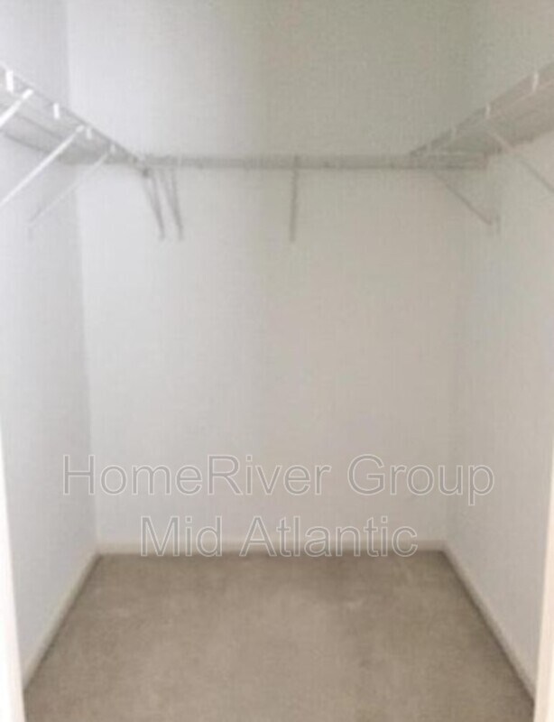 Building Photo - 545 Ensemble Ct