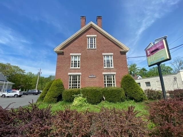 Building Photo - 109 Pleasant St