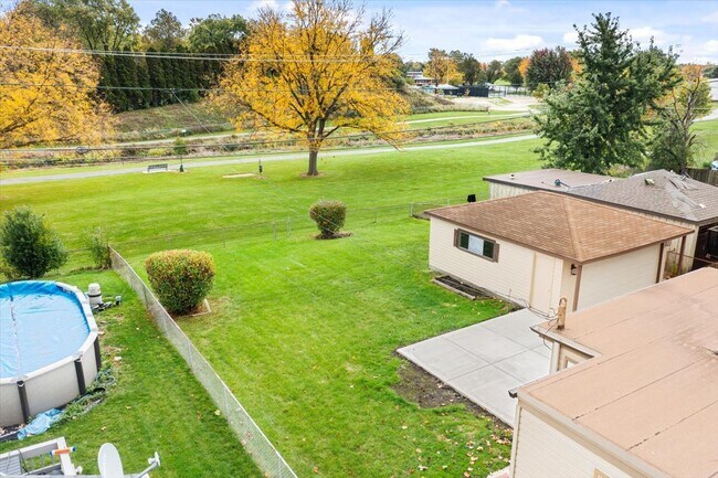 Building Photo - 3604 Owl Dr