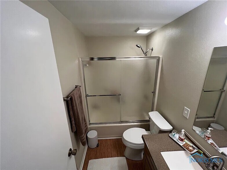 Building Photo - 1190 Bernath Pky