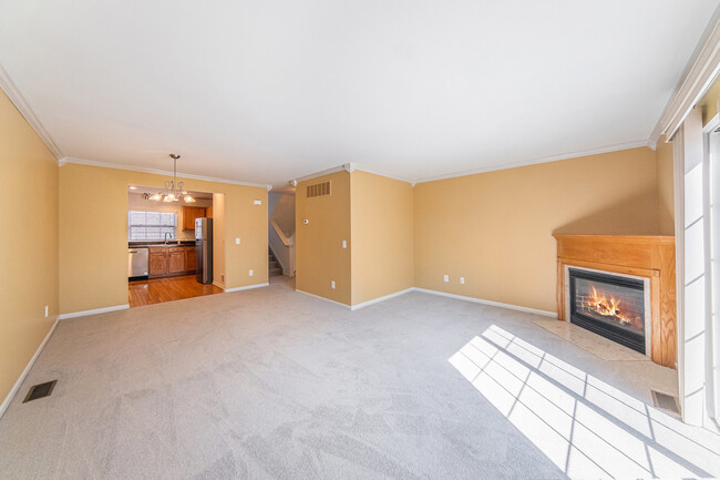 Building Photo - 3140 Promenade Cir