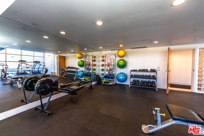 Building Photo - 171 N Church Ln