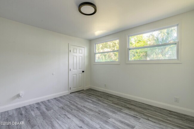 Building Photo - 138 Kingston Ave