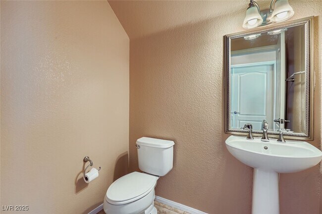 Building Photo - 264 Quail Ranch Dr