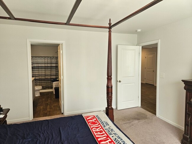 Building Photo - Lovely 3 Bedroom, 2 bath unfurnished home located in Sneads Ferry - Everett's Creek community