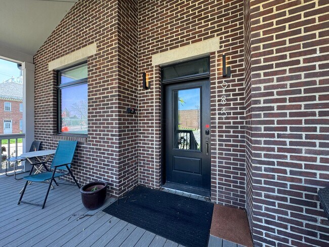 Building Photo - 973 E Broad St