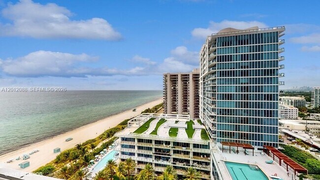Building Photo - 6801 Collins Ave