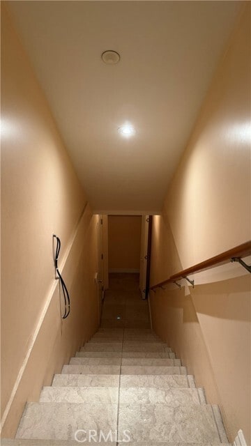 Building Photo - 9516 Lucerne Ave