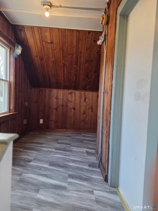 Building Photo - 22 Calvin Ave