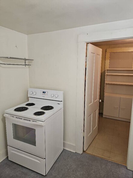 Building Photo - 614 Water St