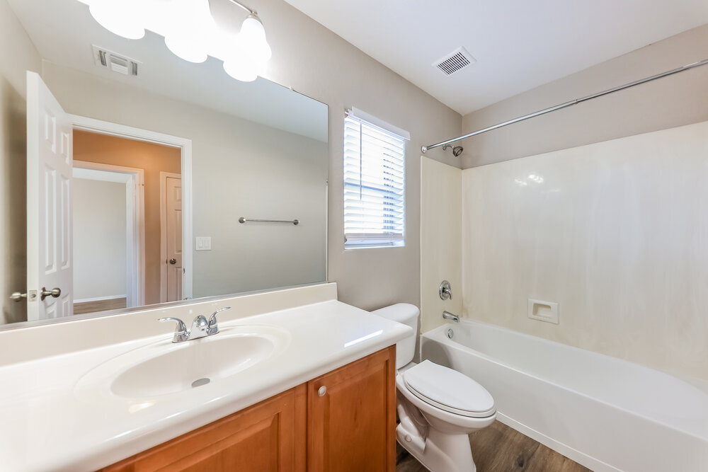 Building Photo - 40810 N Hudson Ct