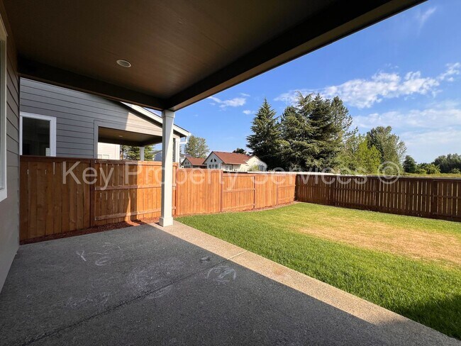Building Photo - Gorgeous Modern Traditional Home in Brush ...