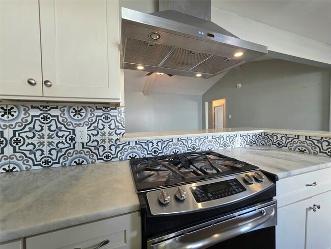 Building Photo - 3227 Dalview St