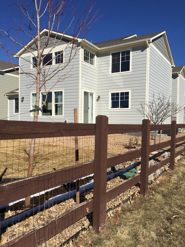 Building Photo - Custom Built Richmond Home for Lease in Fort Collins!