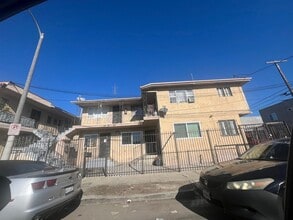 Building Photo - 249 W 65th St