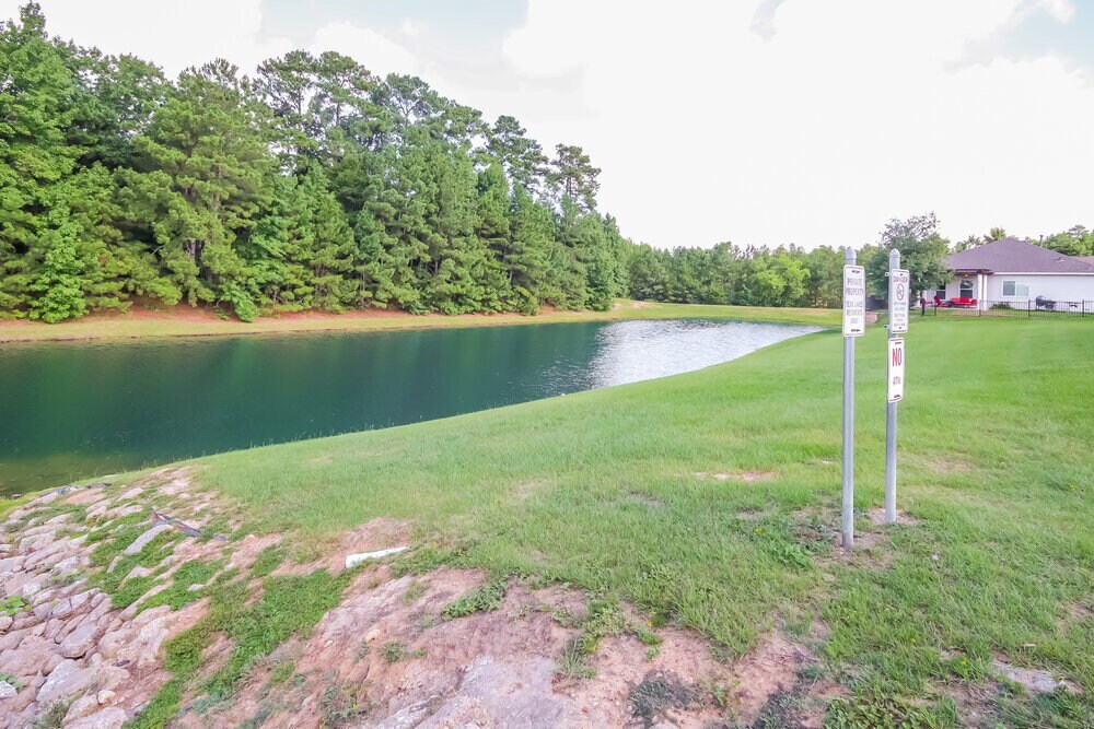Building Photo - 2309 Highland Crossing Dr