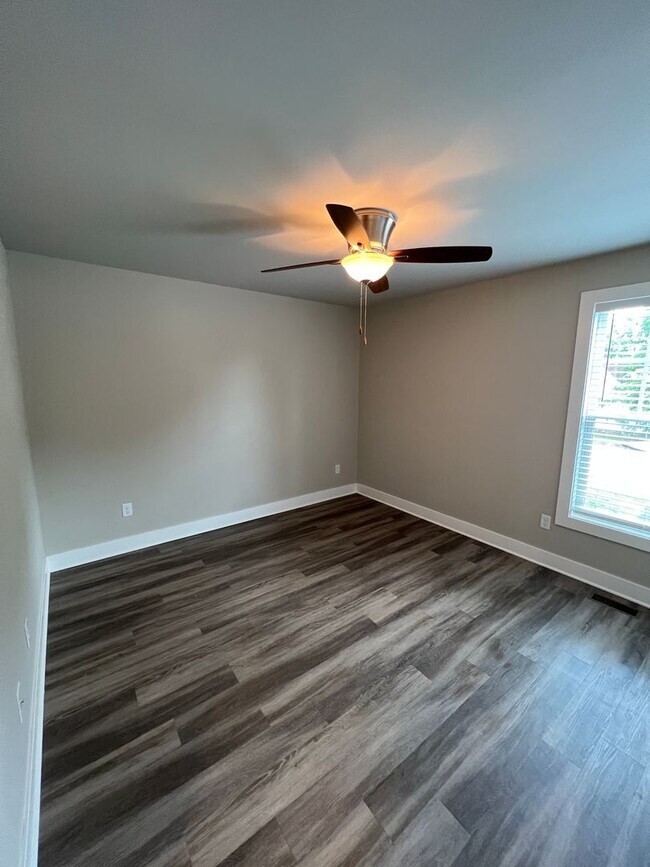 Building Photo - Topper Heights