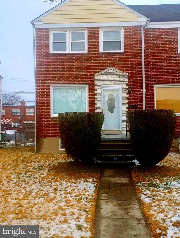 Building Photo - 4760 Homesdale Ave