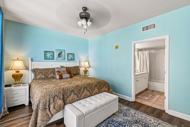 Building Photo - 9900 S Thomas Dr