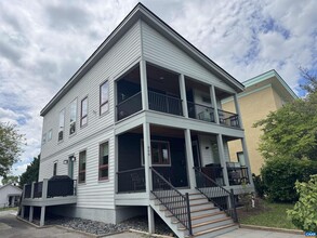 Building Photo - 808 Elliott Ave