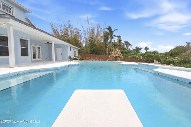 Building Photo - 2240 Marsh Harbor Ave