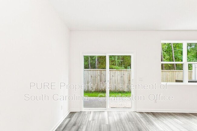 Building Photo - 1305 Scarlett Maple St