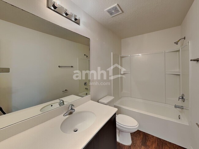 Building Photo - 1114 Brenton Leaf Dr