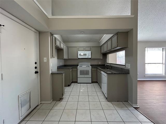 Building Photo - 7332 Blackthorn Dr