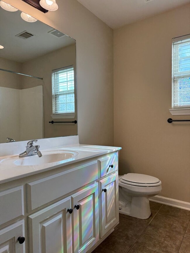 Building Photo - 338 Madison Village Dr
