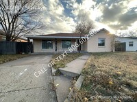 Building Photo - Spacious 3 bed 2 bath home with easy acces...