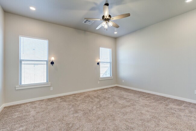 Building Photo - 1614 141st St