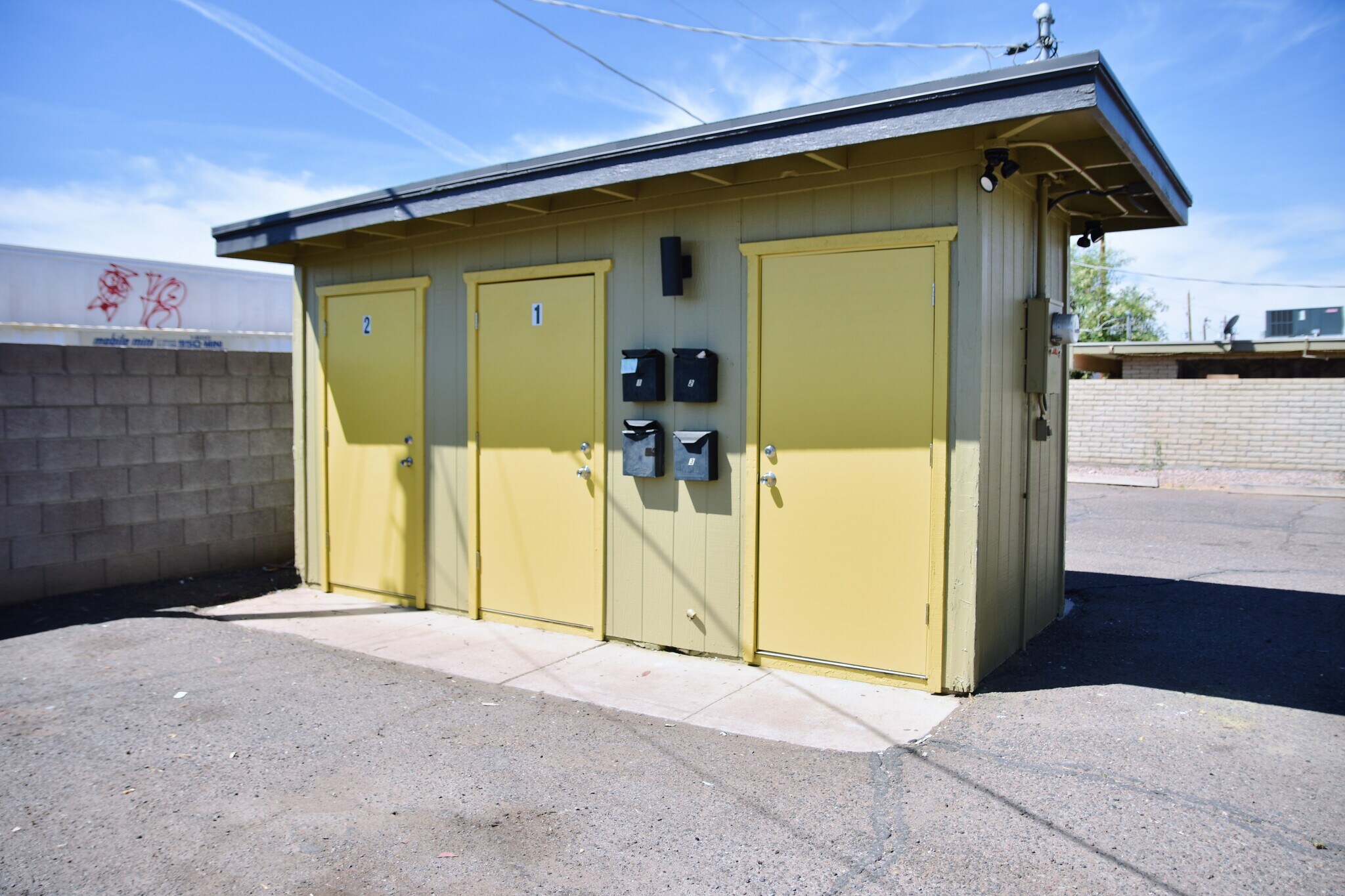 Building Photo - 6605 W Pasadena Ave