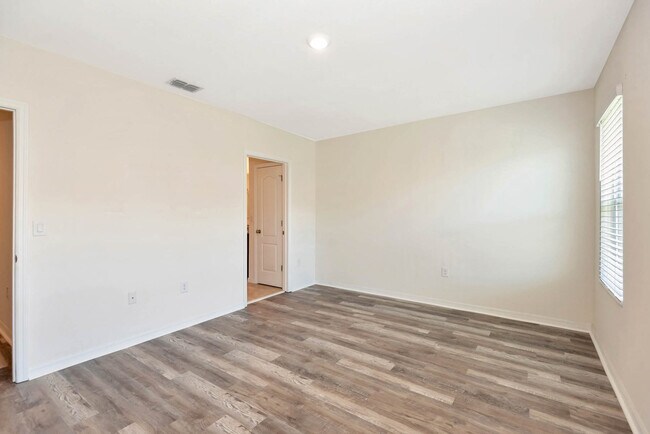 Building Photo - 8 Bella Oaks Dr