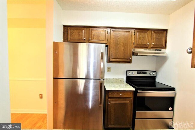 Building Photo - 1219 Ravens Crest Dr