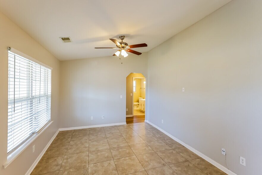Building Photo - 779 Lannie Bonner Cir