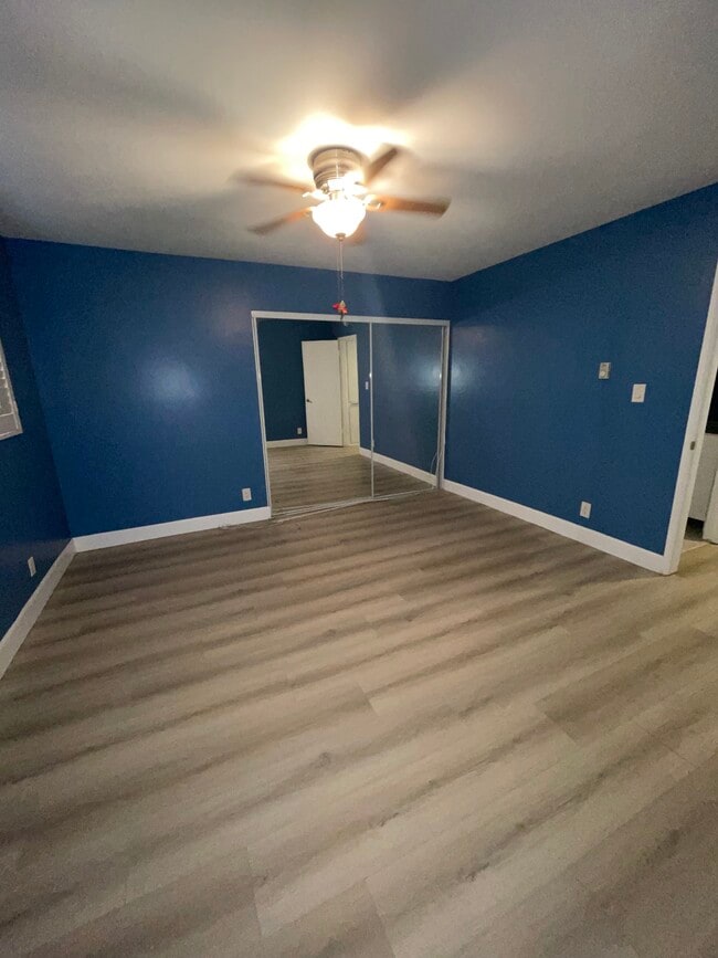 Master bed room - 2940 W Carson St